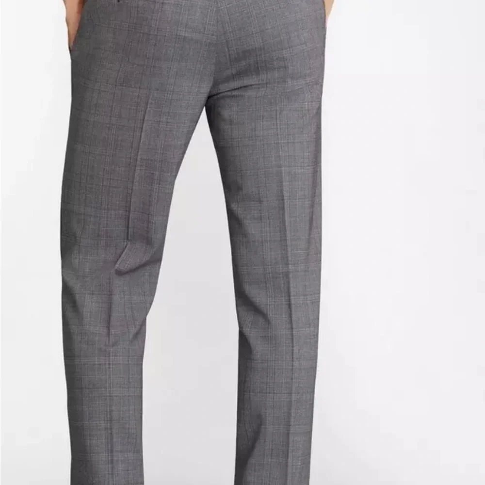 Banana republic men’s 33/30 Taylor‎ fit gray dress pants, straight legs